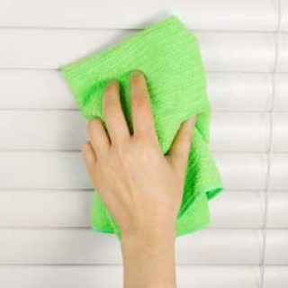 cleaning-blinds